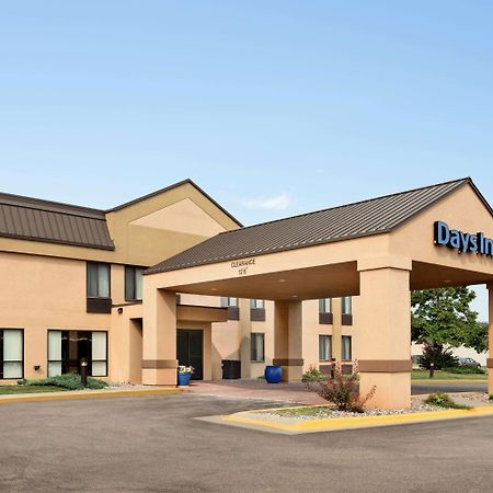 Days Inn By Wyndham Фарго Экстерьер фото